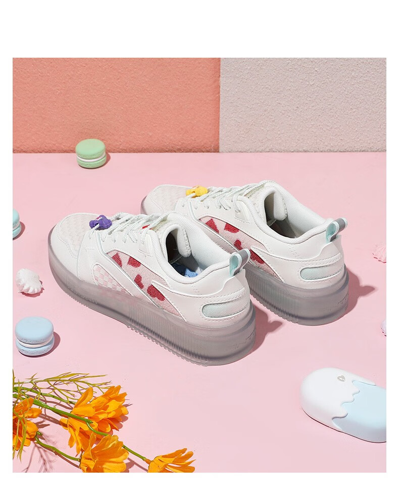 安踏爱心小熊联名果冻鞋板鞋女2022夏季透明底潮休闲运动鞋1222280404
