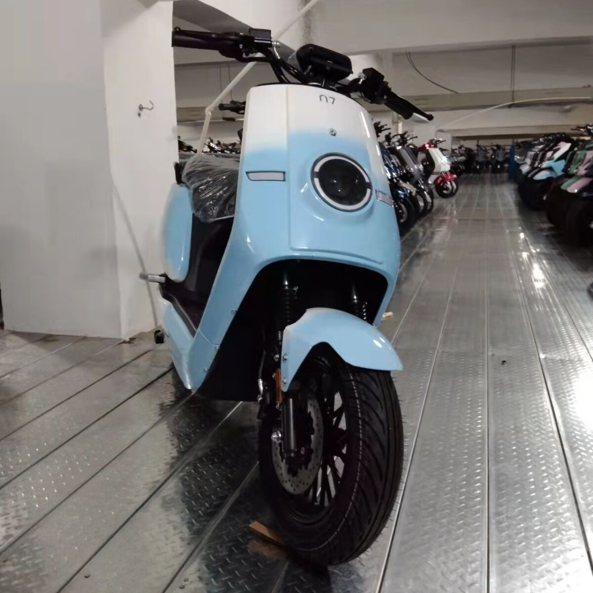 大牛n7电动摩托车高速电摩成人电动车双人男女情侣两轮女款女士 灰色