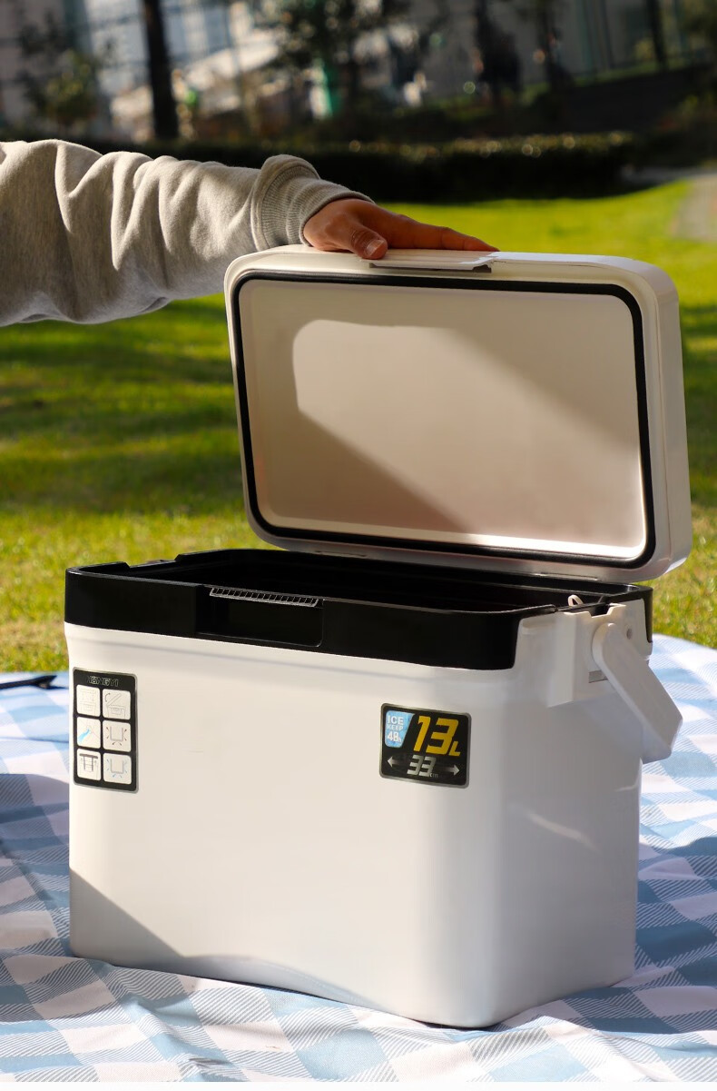 一立轻奢品牌保温箱冷藏箱保热户外露营冰桶便携小型迷你两用冷冻钓鱼