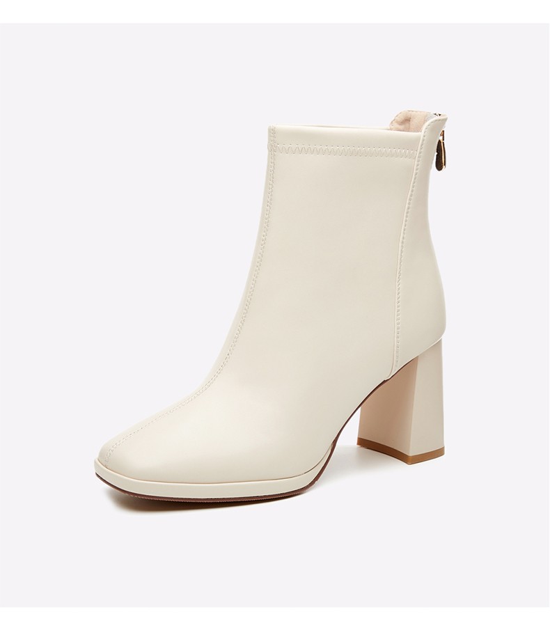 达芙妮女靴马丁靴冬季短靴品牌瘦瘦中跟高跟秋季单靴2022新款女鞋秋冬