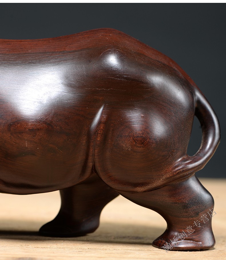 辉航睿盛黑檀木雕犀牛摆件牛气冲天实木动物非洲办公家居客厅红木工艺