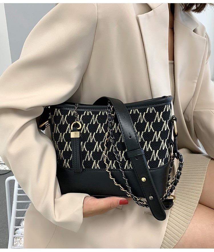 modo宫廷风今年小包包女包2021新款潮小众秋季链条包百搭质感单肩斜挎