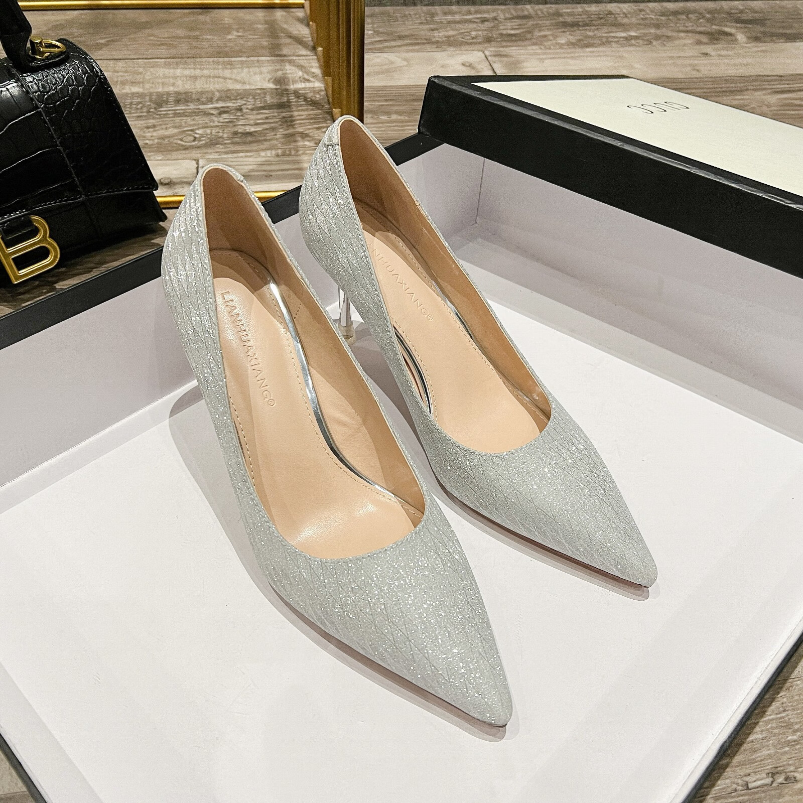 实体店发货宴会鞋高跟鞋女浅口百搭法式扣尖头礼仪细跟足姿媚单鞋女