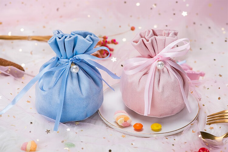 婚庆礼用品结婚喜糖袋子装糖果盒抖音创意生日满月丝绒喜糖袋布袋酒红