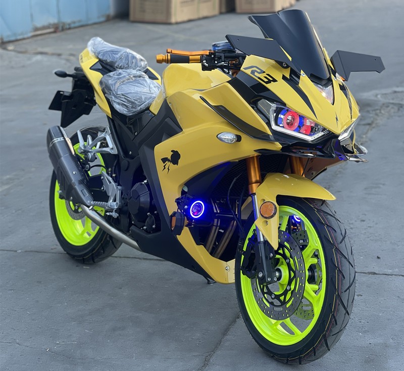 豪剑机车国四r3战神幻影摩托车跑车皮卡丘黑武士400双缸机车地平线