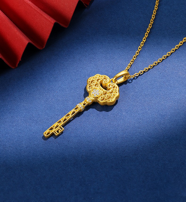 tsl谢瑞麟黄金项链闪耀系列古法花丝钻石钥匙足金锁骨链女款yt022