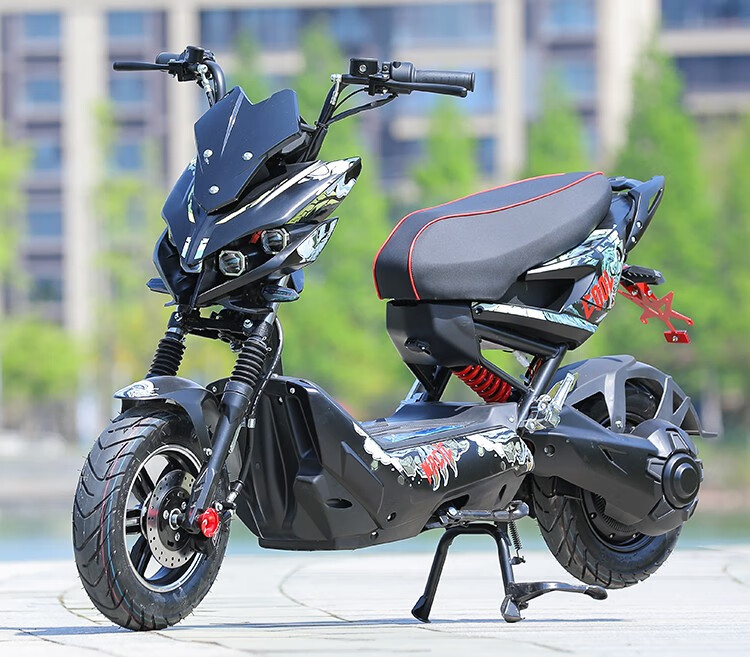 极酷款战狼电动车碟刹电摩72v高速成人踏板电瓶车摩托学生爱玩高颜值