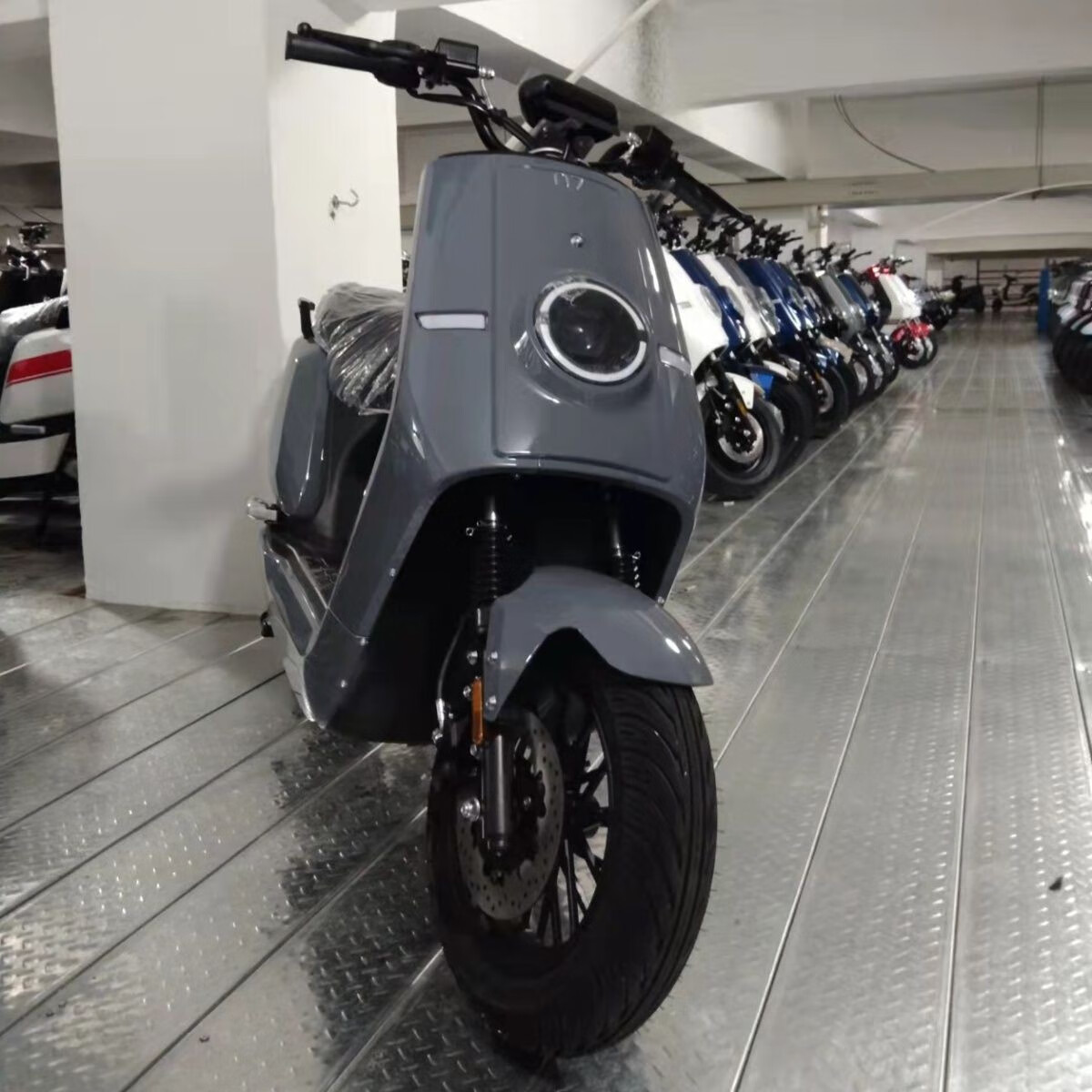 大牛n7电动摩托车高速电摩成人电动车双人男女情侣两轮女款女士 灰色