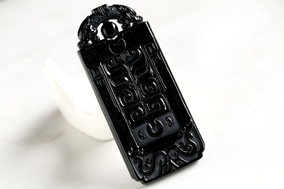 石之富珠宝缅甸翡翠a货冰糯墨翠仿古龙凤牌吊坠4385克