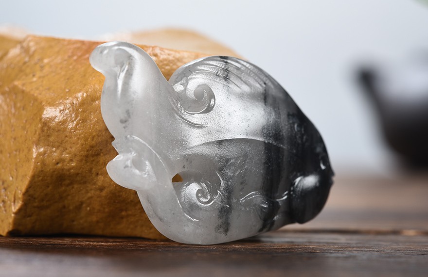 西域珠宝特价新疆金丝玉青花墨玉籽料金鱼挂件金玉满堂吊坠黑白分明生