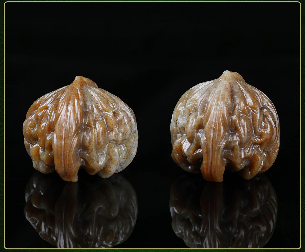 玉至峰和田玉糖白玉核桃手把件男天然玉石健身手把男款文玩核桃把件