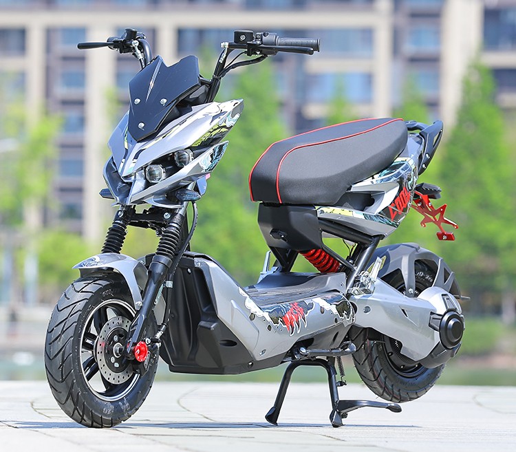 极客战狼电动电摩x战警电瓶车72v电摩升级高速男女踏板电动摩托车