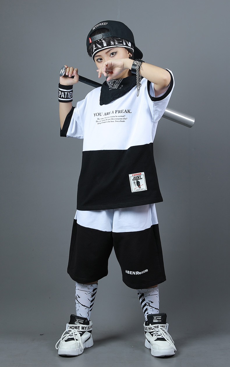 街舞套装儿童个性洋气黑白撞色嘻哈两件套炸街男孩子潮范衣服表演服