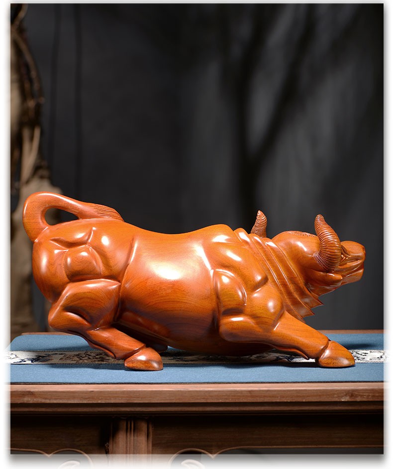 闽木匠花梨实木雕刻牛摆件牛气冲天乔迁办公室酒柜桌面摆设装饰开业