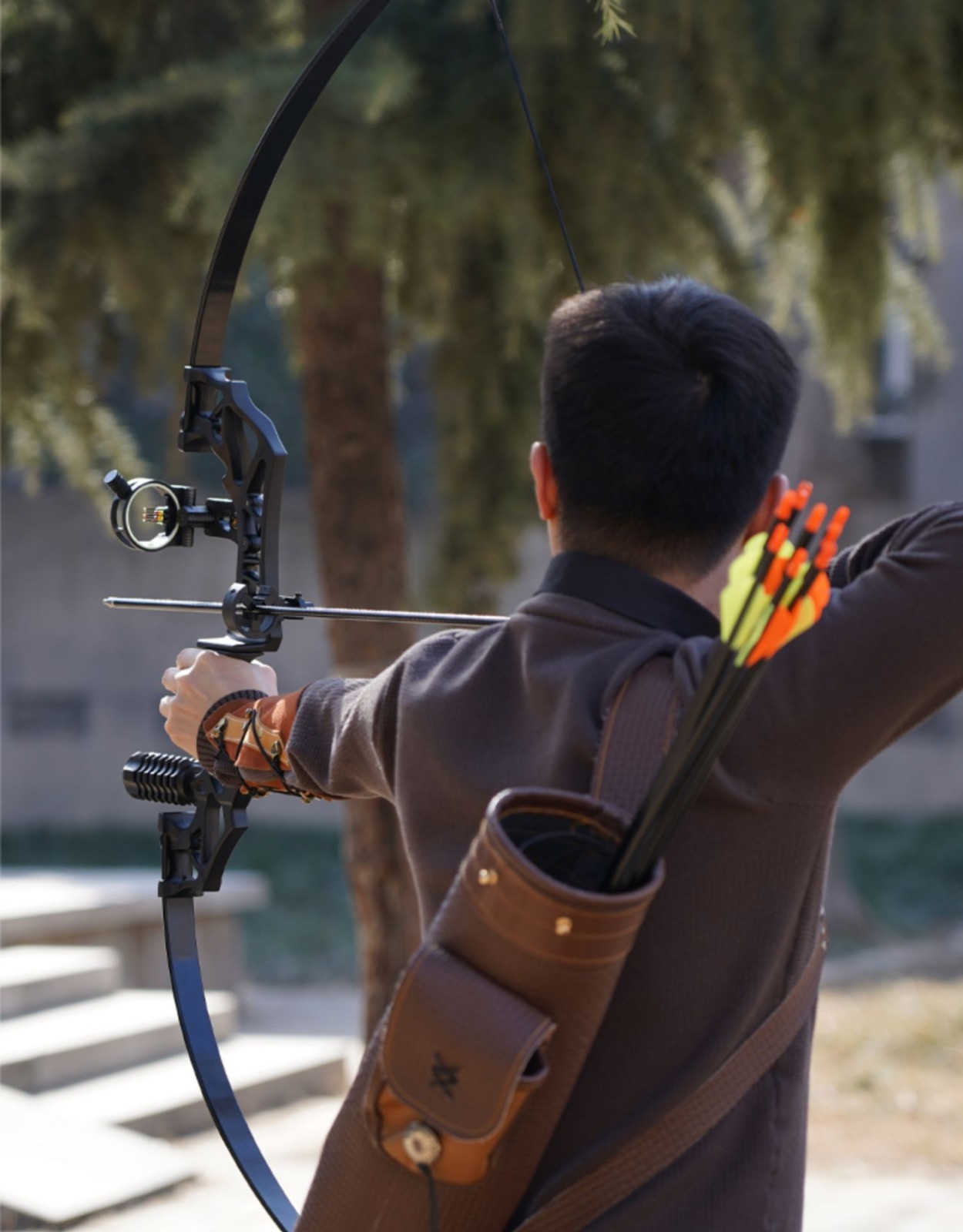 huwairen弓箭成人反曲弓射击户外军迷用品比赛竞技反曲弓箭分体健身