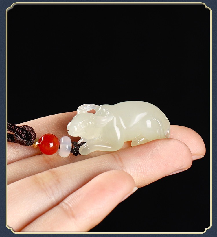 和田玉生肖牛玉吊坠青白玉玉坠男士女士珠宝玉石挂件享耀