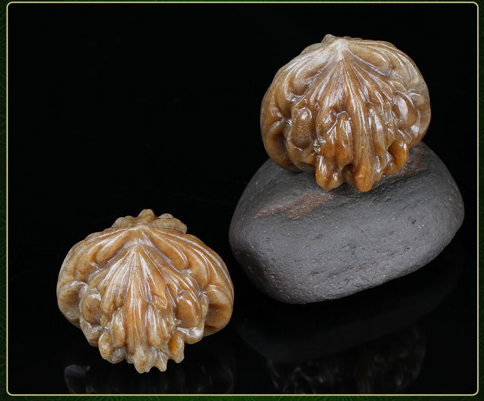 玉至峰和田玉糖白玉核桃手把件男天然玉石健身手把男款文玩核桃把件