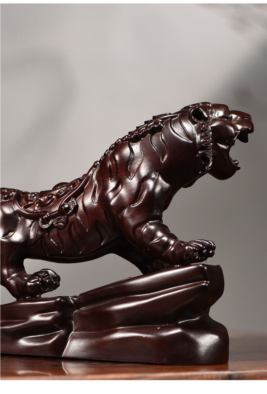 浣彩黑檀木雕老虎摆件实木雕刻工艺品十二生肖虎木制家居客厅玄关摆设