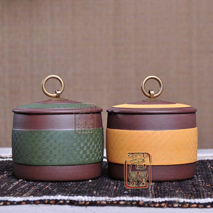 
                                                            茗露 宜兴紫砂茶叶罐 手工回纹醒茶罐 普洱罐 紫砂茶盒 宜兴紫砂茶叶罐 普洱罐醒 回纹雅罐 黄罐                