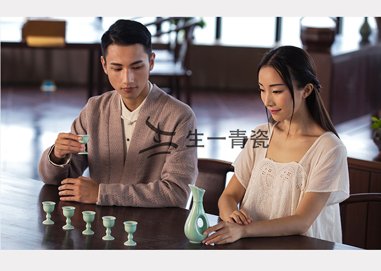 
                                        德匠龙泉青瓷高朋满座弟窑梅子青酒具套装家用酒器白酒杯中式复古酒盅一壶十杯手工  徳匠 高朋满座                