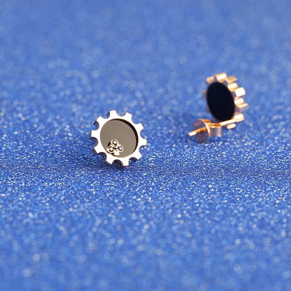 alice/爱丽丝 18k玫瑰金黑玛瑙耳饰 梅花齿轮彩宝耳环耳钉 新品女款