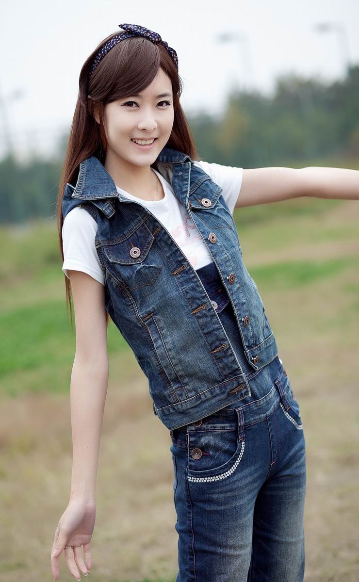 
                                        布兜正好 牛仔马甲女2018春秋季新款韩版时尚无袖坎肩胖mm大码牛仔马夹外套潮 201 2XL (125斤以内)                