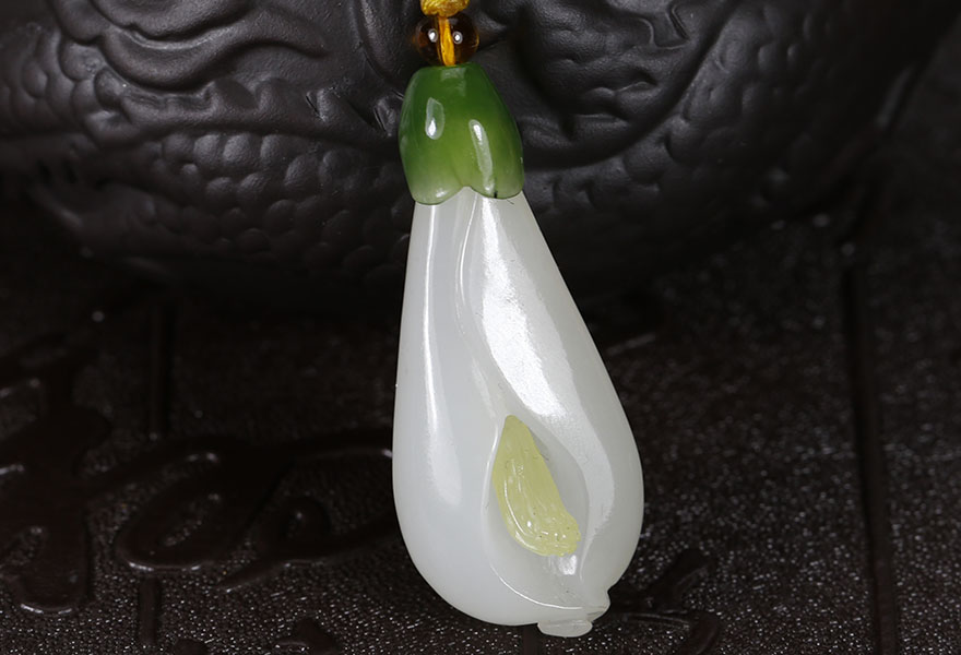 和田玉羊脂白玉挂件玉兰花12.97克