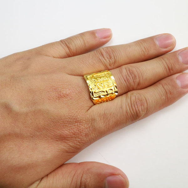 男士金戒指(男士金戒指大概多少钱)