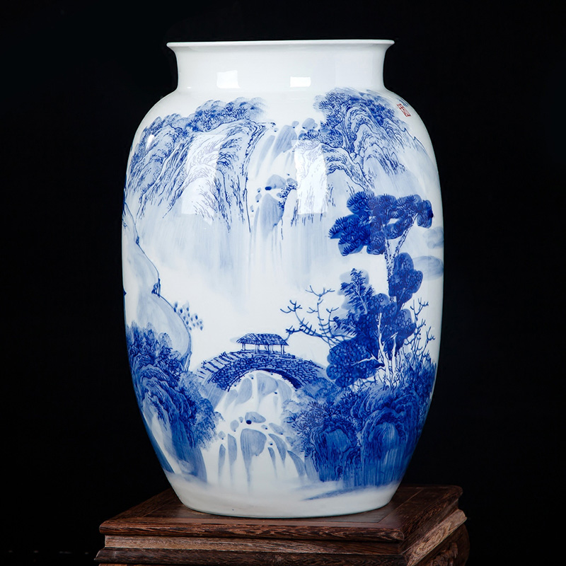 裂均景德镇陶瓷方春晖大师手绘青花山水画花瓶客厅装饰台面玄关摆件