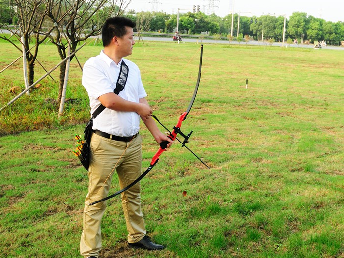 20㎏ 磅数:22(1磅=9两) 弓片:高强度玻璃钢 弓把:铸铝合金把 弓弦