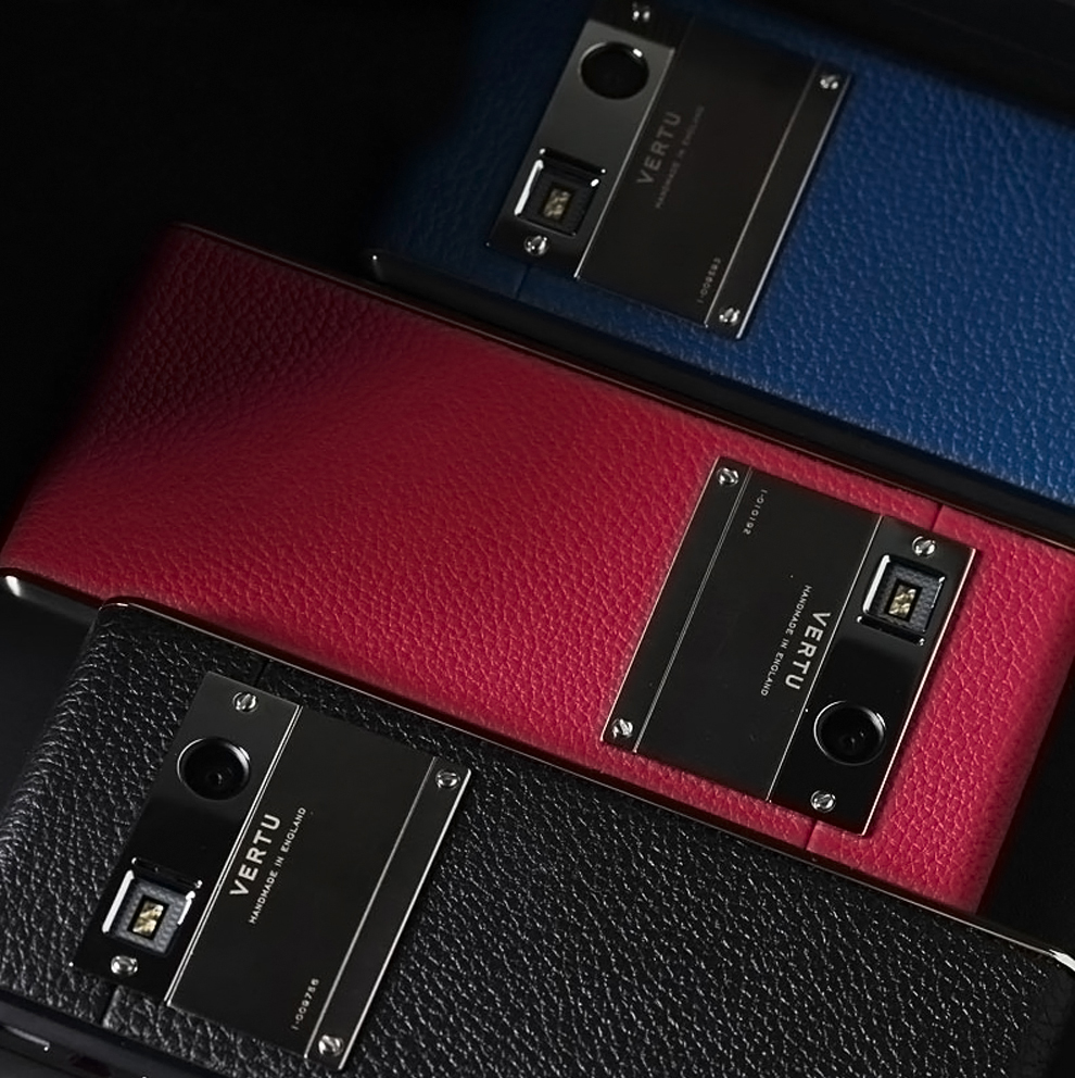 47寸vertu纬图威图astert系列4g64g蓝宝石水晶屏小牛皮威图手机双4g