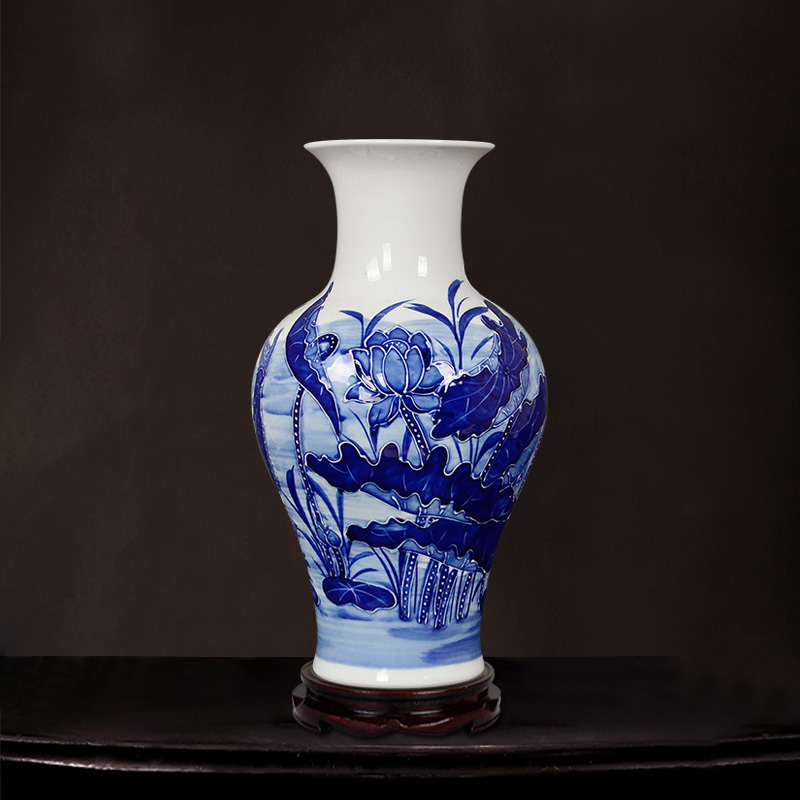 景德镇陶瓷 手绘青花瓷浮雕花瓶 家居装饰摆件 开业送礼 冬瓜瓶