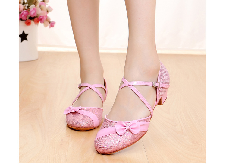 【拉丁舞鞋】丁舞鞋女 儿童恰恰舞蹈鞋2020新款女童中跟室内跳舞鞋夏