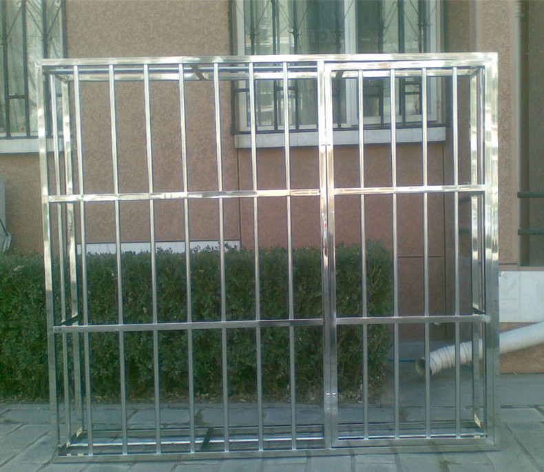 北京鑫辉邦居不锈钢儿童窗户防护栏 阳台护栏飘窗户护栏不锈钢防盗网