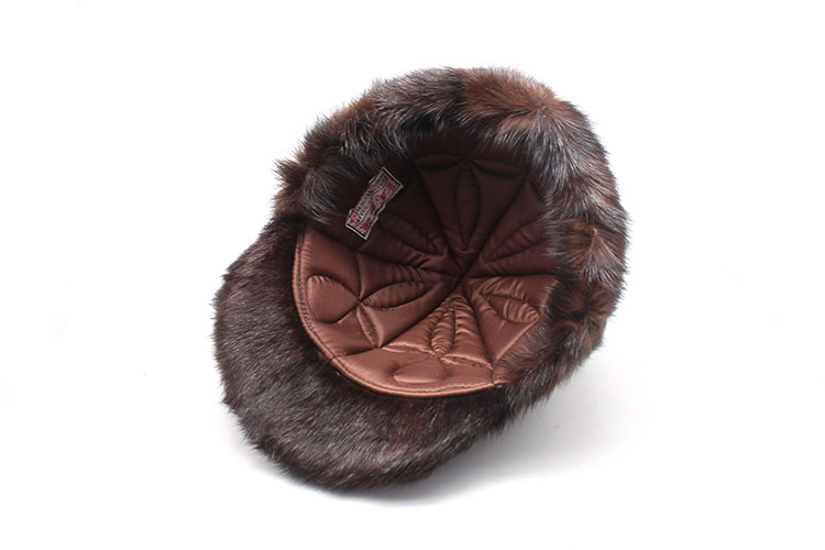 品牌:马聚源 工艺:手工缝制 材质:油獭皮,美丽绸 商品描述:选用油獭皮