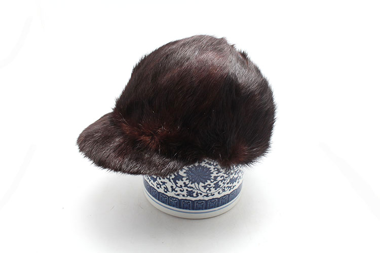 品牌:马聚源 工艺:手工缝制 材质:油獭皮,美丽绸 商品描述:选用油獭皮