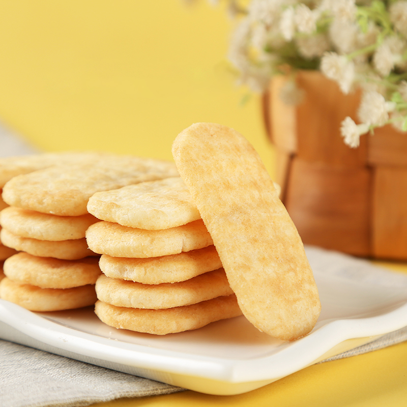 黑皮仙贝雪饼500g*4袋咸香饼干儿童零食大礼包组合家庭装整箱仙米饼