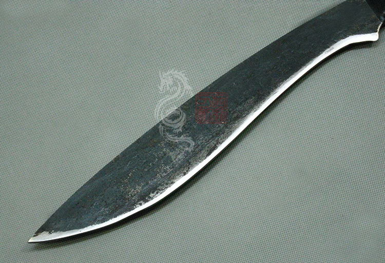 品名   锻面 狗腿刀 规格(cm) 全长:47 刃长:35 刃宽:4.2-6.0 刃厚0.