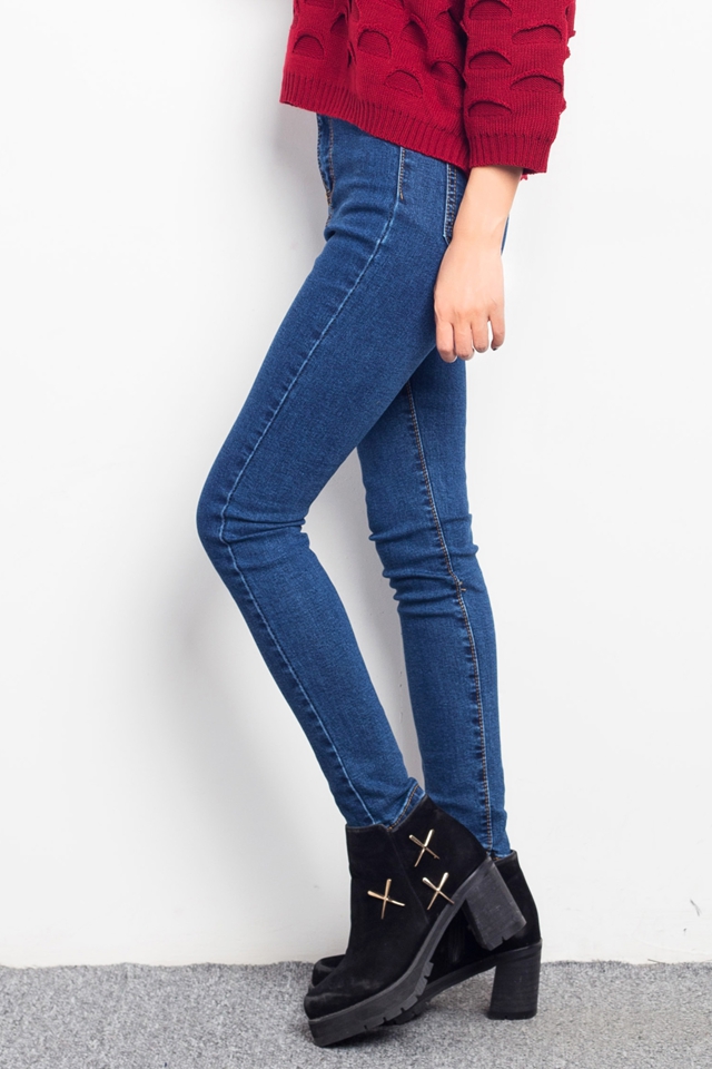 s:腰围62,前档:24,大腿围:40,臀围:70,裤长95 m:腰围66,前档:25,大腿