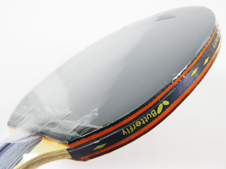 界于传统长胶和生胶之间) 底板:5层纯木 胶皮海绵:yuki粘性胶皮配合2