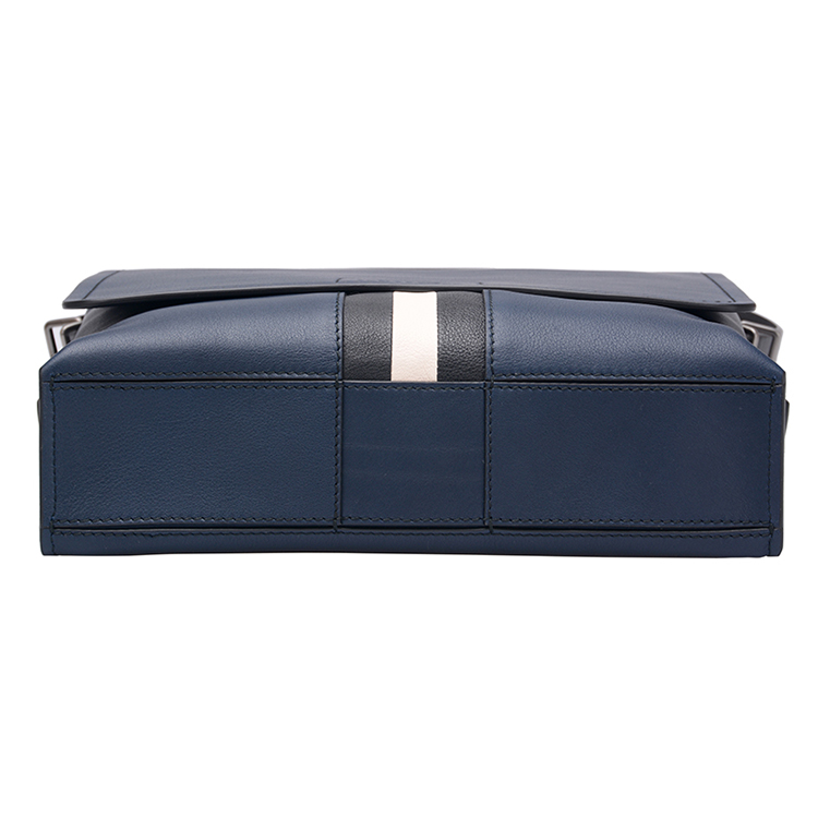 品牌:bally 巴利 产地:意大利 款式:男款 产品颜色:海军蓝