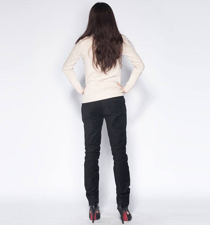 模特侧面展示:侧面看也是很可爱滴.