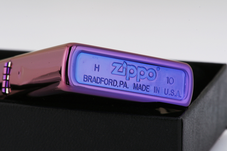 zippo打火机28076 2011新款紫冰花花公子