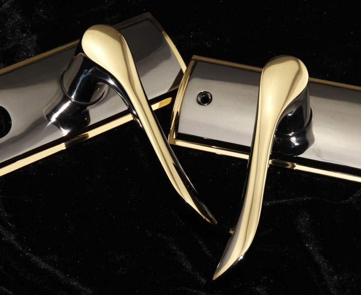 产品型号: a-0581 bn/gp 表面处理: 枪间金 主要材质: 锌合金 锁体