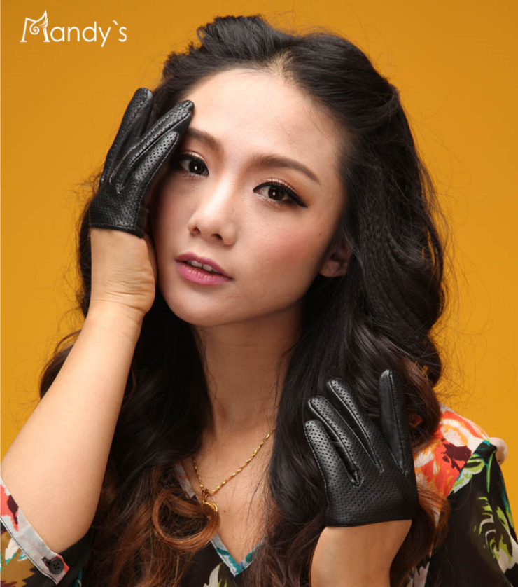 t1584-2005 【安全类别】 b类/直接接触皮肤类 【品名】 女士羊皮手套