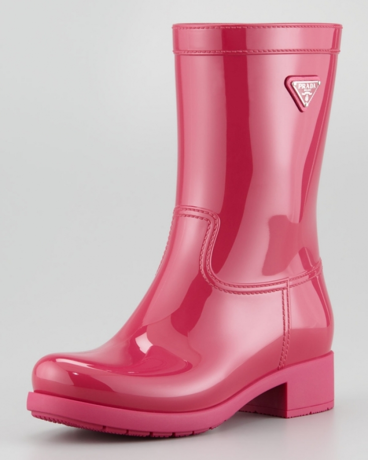 中文 -  品牌:普拉达prada 产地:意大利 款式:女式雨靴 产品颜色得 