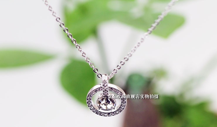 施华洛世奇 swarovski lavender 闪亮镶嵌圆环单钻毛衣项链1 039065