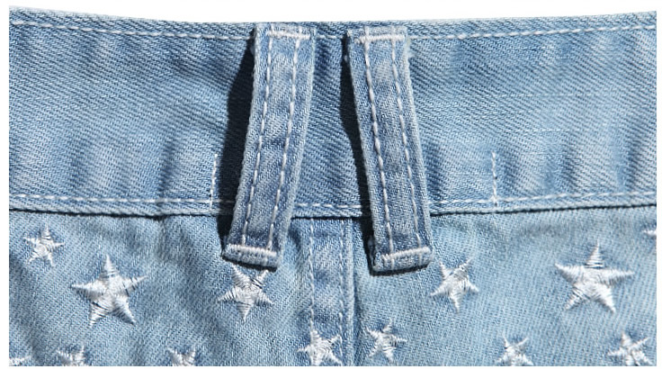 双耳仔设计,耳仔双线锁边,走线平整匀称,非常细密,凸显细节品质