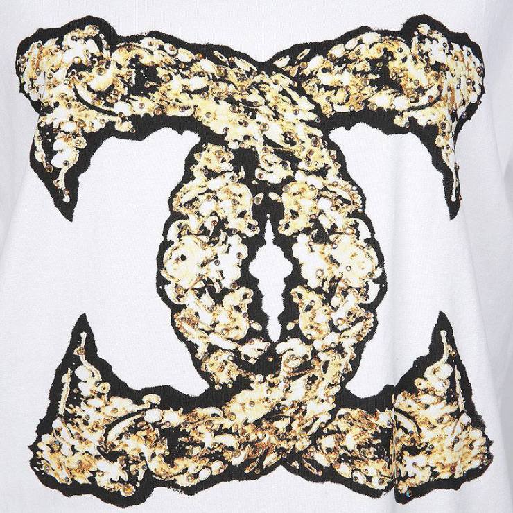 前胸细节:特质花纹图案,吸引眼球.