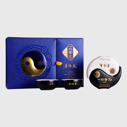 太极礼盒充分展示了两个鱼形纹组成的中国传统太极阴阳鱼组合.